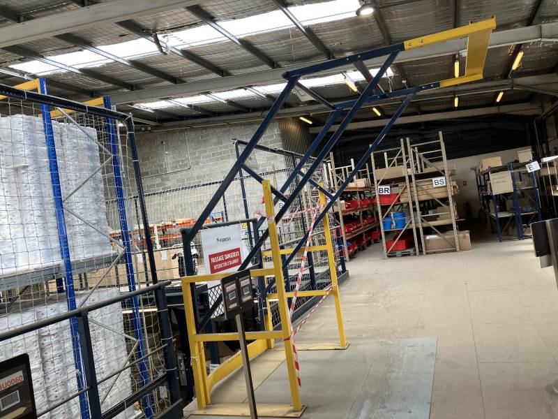 Achat de plateforme de stockage sur mesure en mezzanine métallique pour entrepôt à Paris Île de France