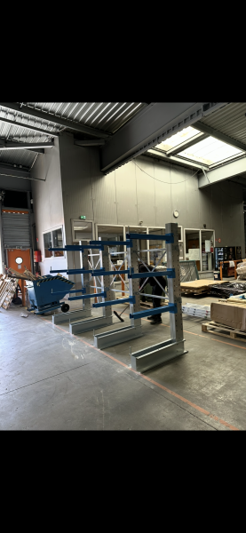 Livraison et installation rayonnage CANTILEVER à Oyonnax