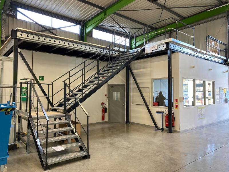 Mezzanines industrielles à Lyon : Gagnez en espace de stockage avec nos installations