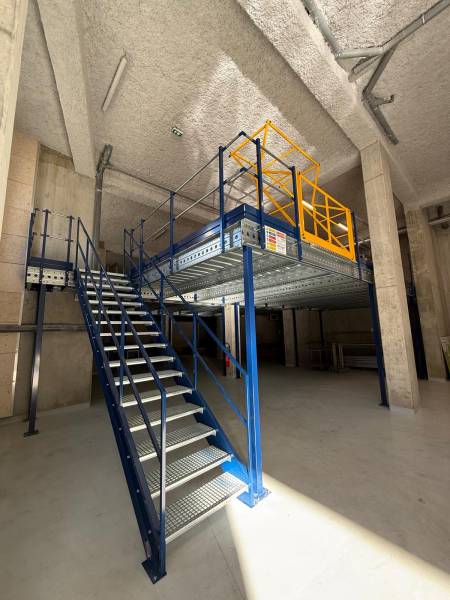 Mezzanine industrielle proche de Lyon